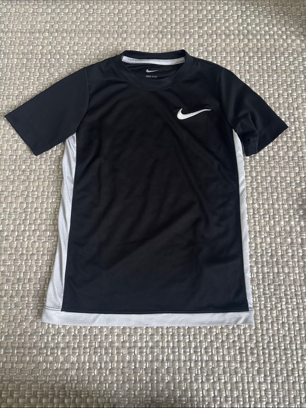 Nike dri-fit Black and White Short-Sleeve Athletic Tee